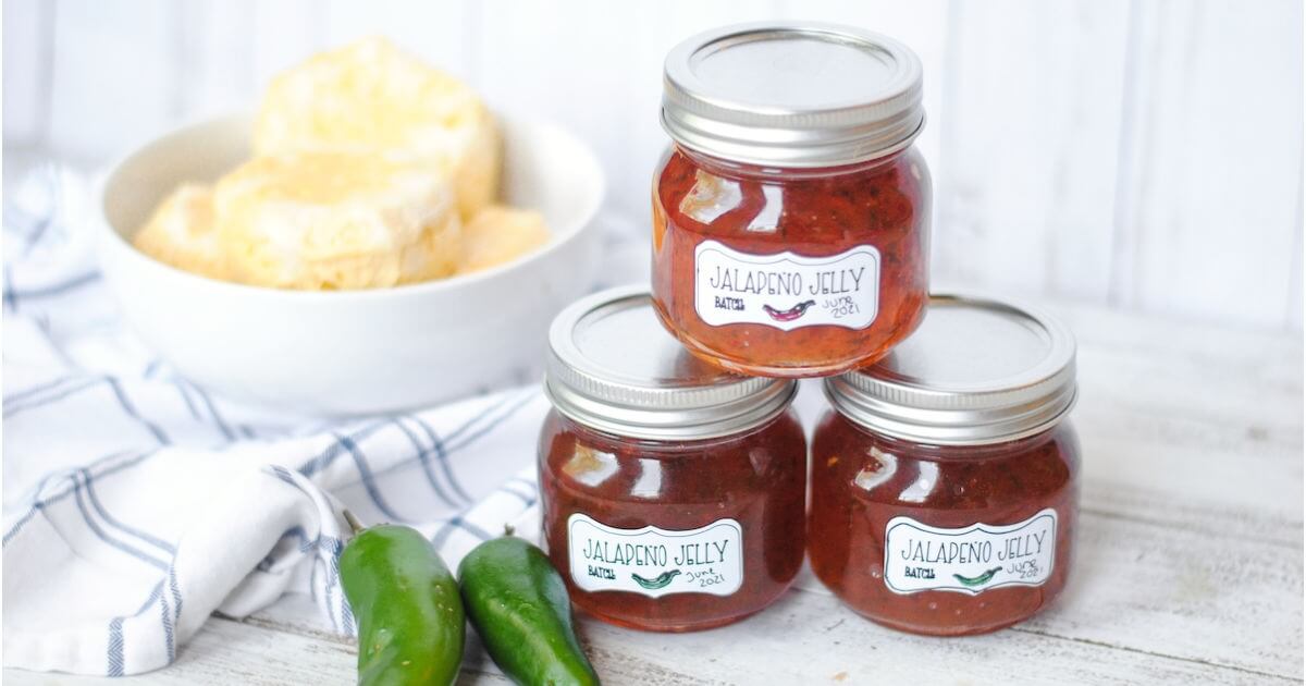 Jalapeño pepper jelly that's been freshly made and put into jars